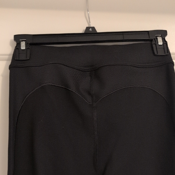 ALO Yoga Relay Alosoft Black/White High-Waist Leggings XS - Picture 9 of 14